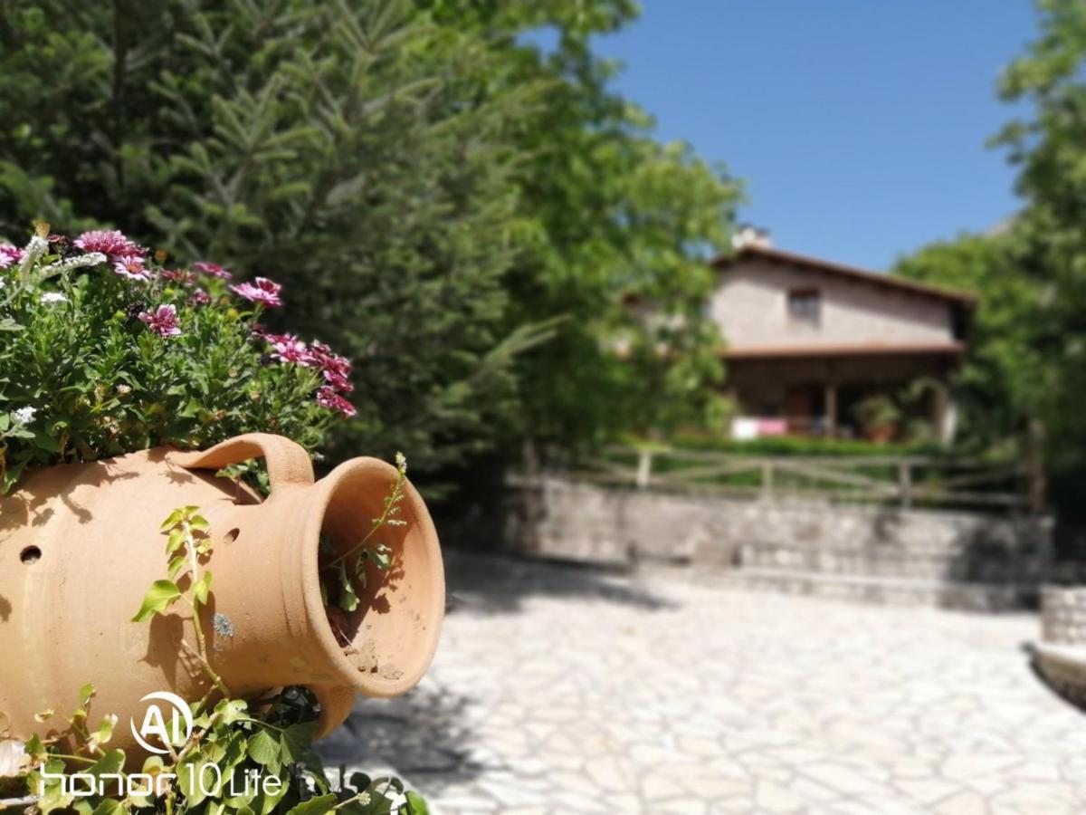 Villa Petrina Theohari Lekhouri Exterior foto